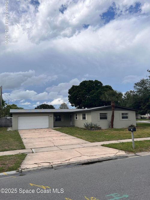 40 Carib Dr, Merritt Island, FL, 32952-3613 | Card Image