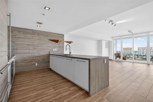 1207-400 Sunny Isles Blvd, Sunny Isles Beach, FL, 33160-5091 | Card Image