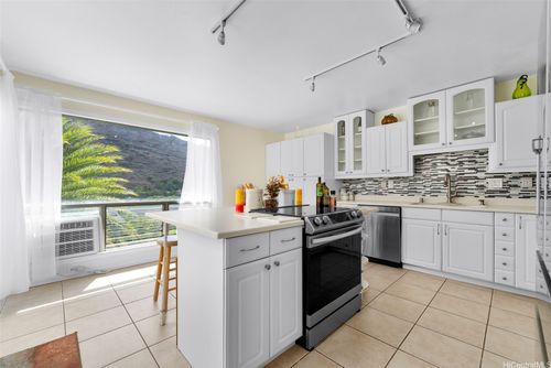 apt-c-1090 Kumukumu St, Honolulu, HI, 96825-2600 | Card Image