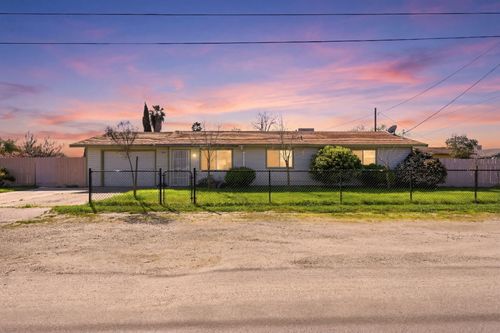 2611 Hanna Ave, Corcoran, CA, 93212-9510 | Card Image