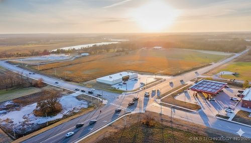 2925 Holly Rd, Claremore, OK, 74019-2319 | Card Image