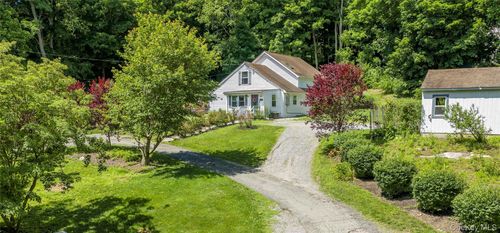 35 Gobblers Knob Rd, Pawling, NY, 12564-2112 | Card Image
