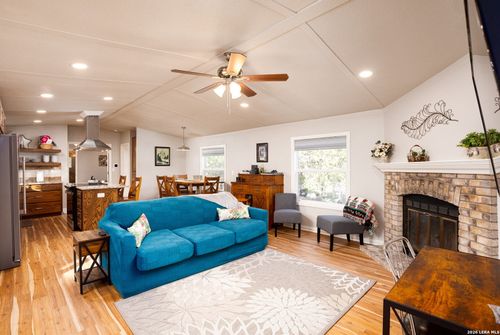 511 Forest Hill St, Canyon Lake, TX, 78133-6317 | Card Image