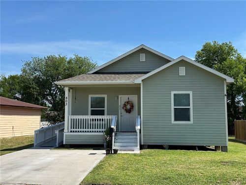 803 Molina St, Robstown, TX, 78380-2528 | Card Image