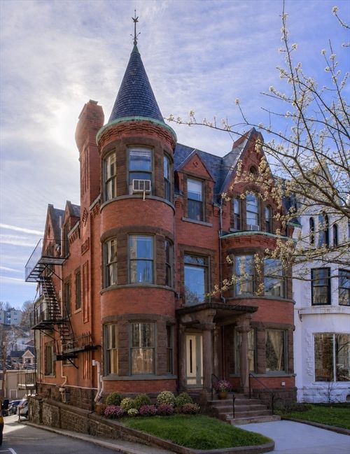 3r-1575 Beacon St, Brookline, MA, 02446-4614 | Card Image