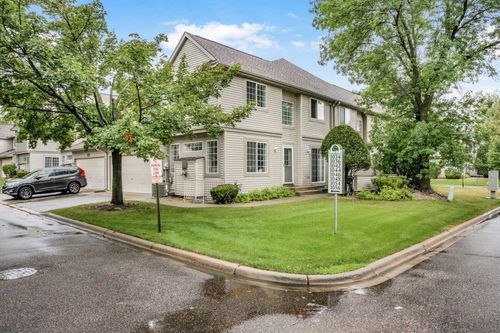 1056 Lovell Ave W, Roseville, MN, 55113-4419 | Card Image