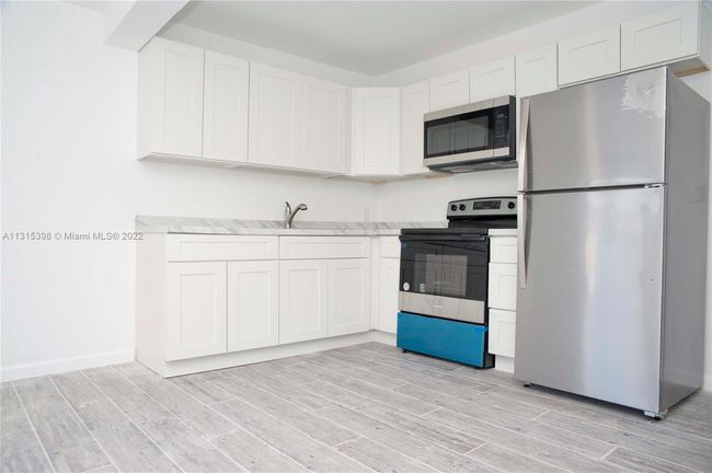 1 - 1323 N Federal Hwy, Home with 1 bedrooms, 1 bathrooms and null parking in Hollywood FL | Image 4