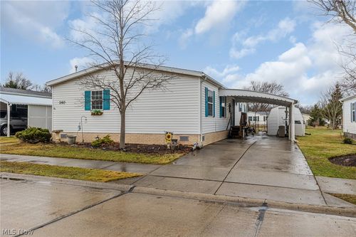 140 Luxor Ln, Amherst, OH, 44001-3504 | Card Image