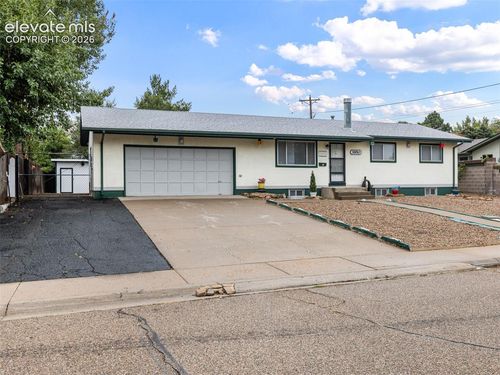 3950 Fairfield Ln, Pueblo, CO, 81005-3038 | Card Image