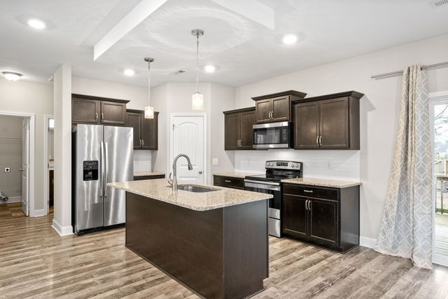 1184 Eagles Nest Ln, House other with 4 bedrooms, 3 bathrooms and 6 parking in Clarksville TN | Image 9
