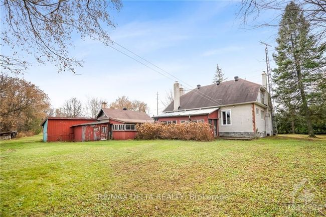1015 Labrosse St, House other with 5 bedrooms, 2 bathrooms and 8 parking in Saint Eugene ON | Image 6