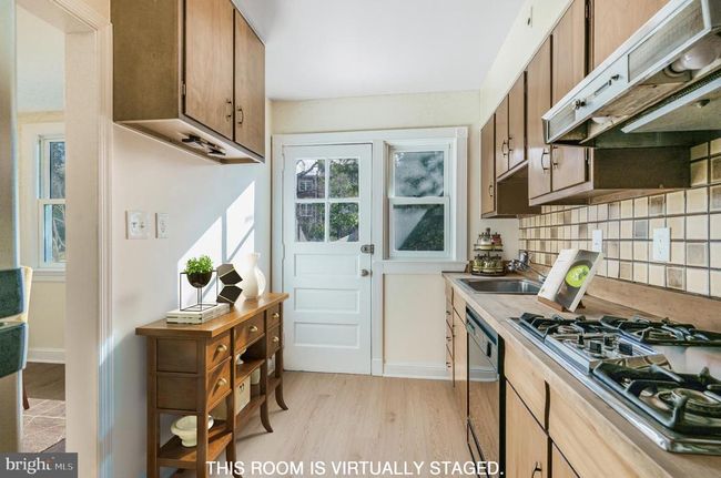 826 S Royal St, Townhouse with 3 bedrooms, 2 bathrooms and null parking in ALEXANDRIA VA | Image 9