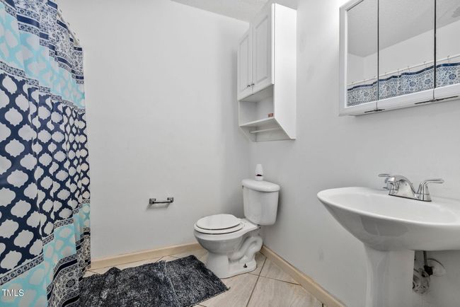Unit A Bath | Image 10