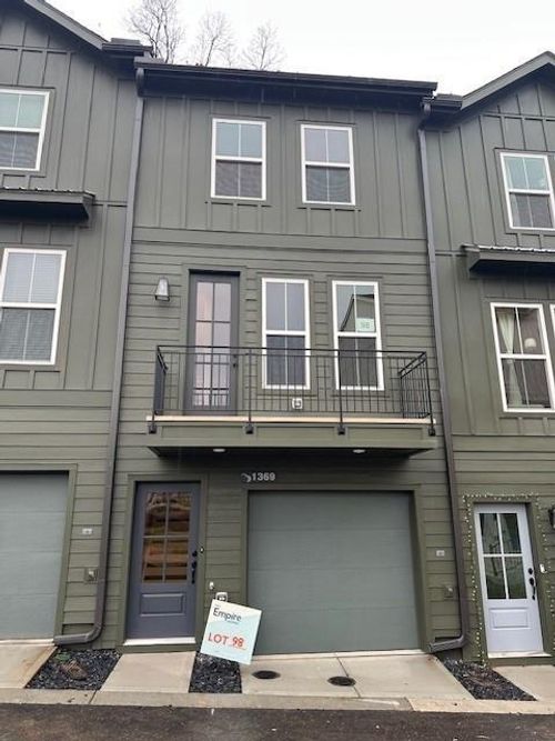 46-1413 Zenith Cir Se, Atlanta, GA, 30301 | Card Image