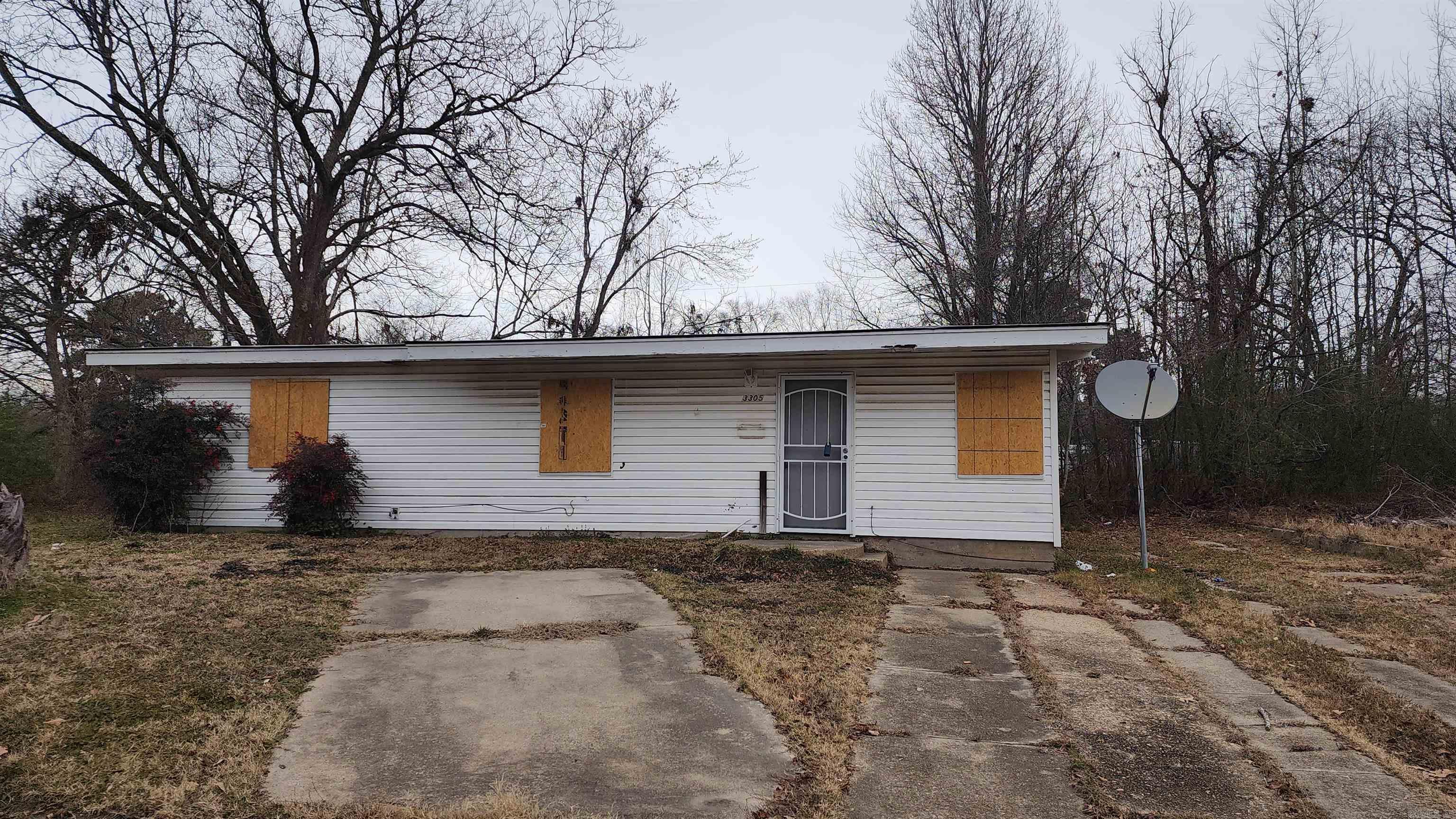 Jonquil St, Pine Bluff, AR 71603