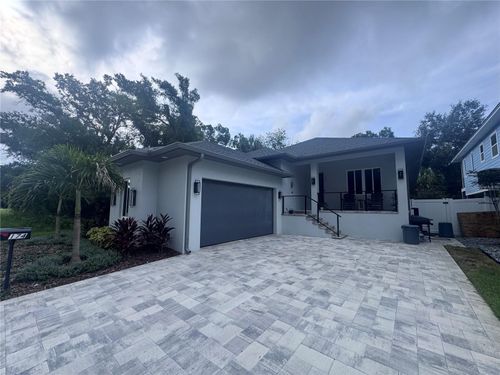 174 E Spruce St, TARPON SPRINGS, FL, 34689-3300 | Card Image