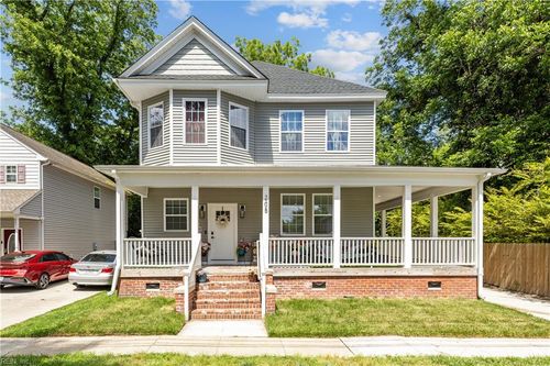 205 Cedar St, Suffolk, VA, 23434-4627 | Card Image