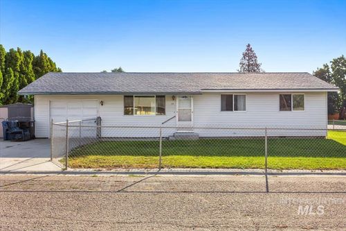 72 N Boise St, Nampa, ID, 83651-2105 | Card Image