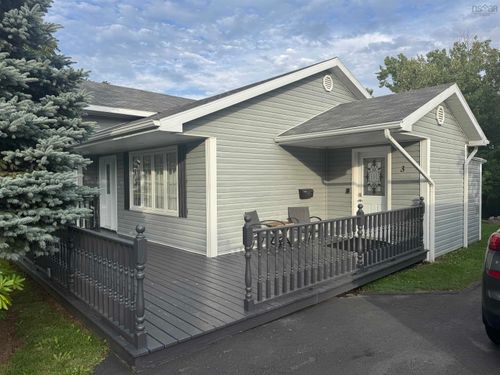3 Robert Ave, Sydney Mines, NS, B1V3L3 | Card Image