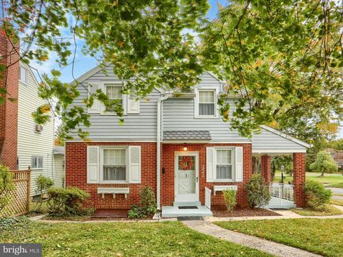 3842 Brisban St, HARRISBURG, PA, 17111-2225 | Card Image