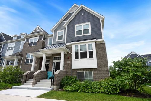 1945 Kingsley Cir, Northbrook, IL, 60062-5137 | Card Image