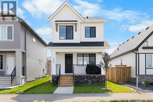 239 Vista Road, Crossfield, AB, T0M0S0 | Card Image
