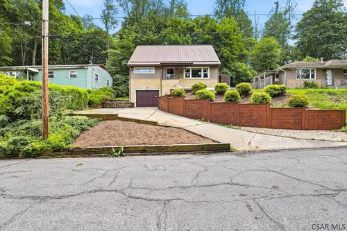 523 Bluff Street, Johnstown, PA, 15905 | Card Image