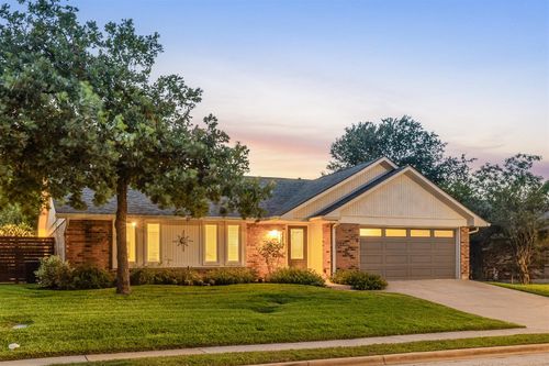 7302 Trace Chain Dr, Austin, TX, 78749-2141 | Card Image