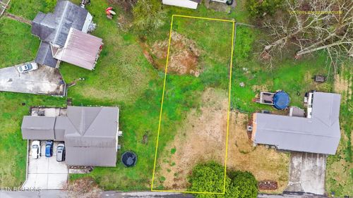 306 Shoopman Lane, Oliver Springs, TN, 37840 | Card Image