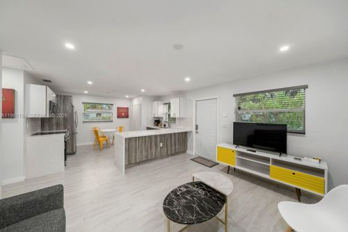 5035 Nw 5th Ave, Miami, FL, 33127-2136 | Card Image