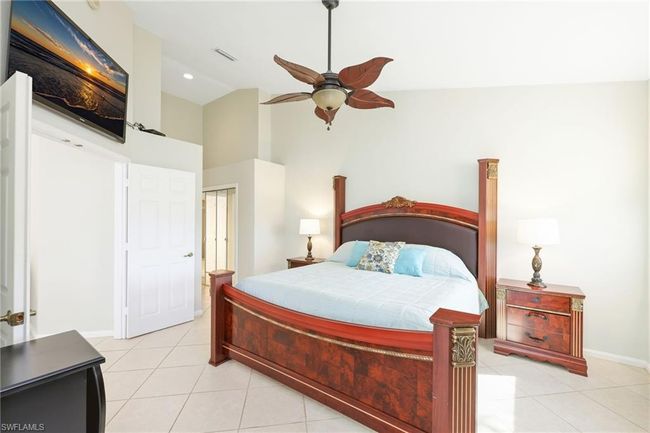 5-202 - 7828 Gardner Dr, Condo with 3 bedrooms, 2 bathrooms and null parking in NAPLES FL | Image 16