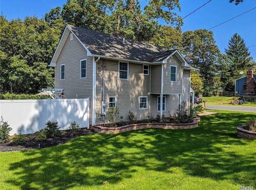 50 Webster Ave, Lake Ronkonkoma, NY, 11779-1626 | Card Image
