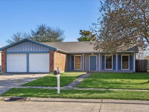 3939 Bayou Oaks Dr, Harvey, LA, 70058-5814 | Card Image