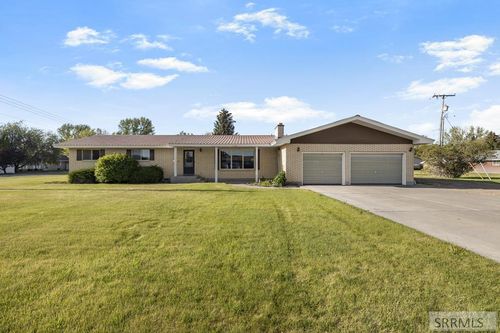 126 W 3rd S, Sugar City, ID, 83448-1159 | Card Image