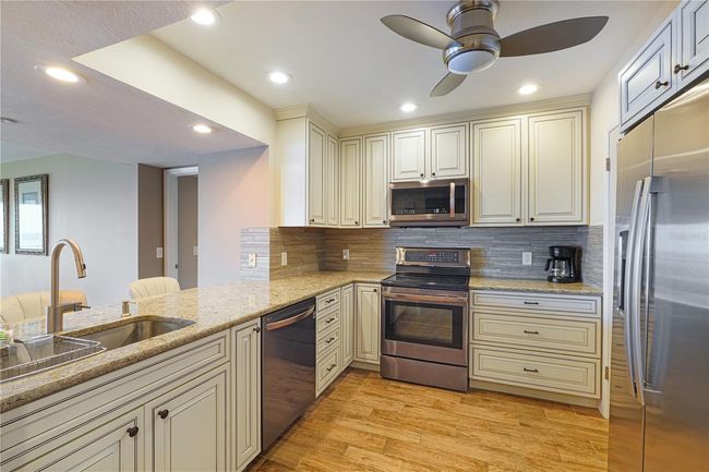 433 - 433 Mariner Dr, Condo with 2 bedrooms, 2 bathrooms and null parking in Tarpon Springs FL | Image 16