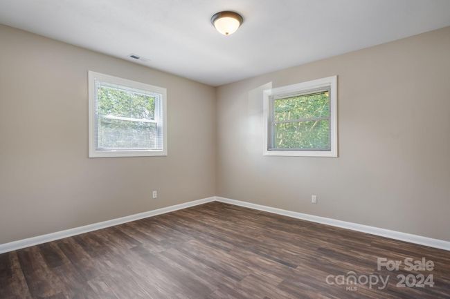 1230 2 Nd St Se, House other with 3 bedrooms, 2 bathrooms and null parking in Hickory NC | Image 40