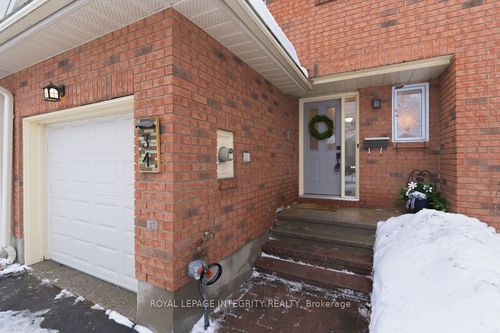 34 Furlong Cres, Kanata, ON, K2M2J1 | Card Image