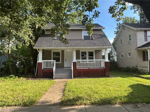 974 Lovers Ln, Akron, OH, 44306-2040 | Card Image