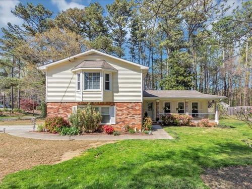 5221 La Paloma Dr Sw, Lilburn, GA, 30047-6338 | Card Image