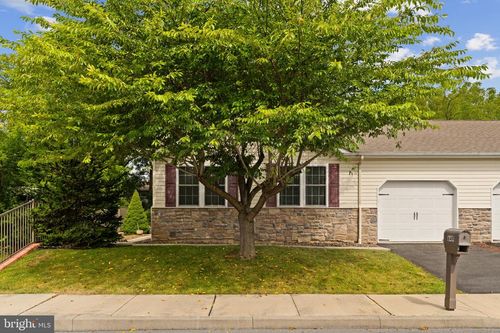 649 Walker Dr, NORTHAMPTON, PA, 18067-8820 | Card Image