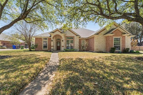 202 Daybreak Way, McGregor, TX, 76657-3973 | Card Image