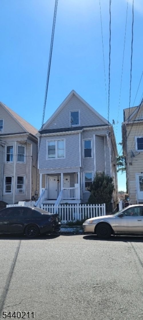 557 Jackson Ave, Elizabeth, NJ, 07201-1551 | Card Image