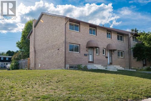 1-328 Wickstead Avenue, North Bay (Birchaven), ON, P1A3L8 | Card Image