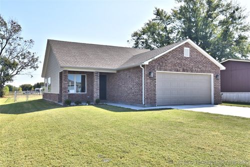 708 Redbud, Beggs, OK, 74421-3228 | Card Image