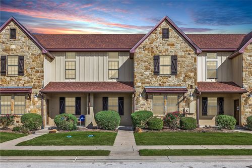 3328 Lieutenant Ave, College Station, TX, 77845-6174 | Card Image