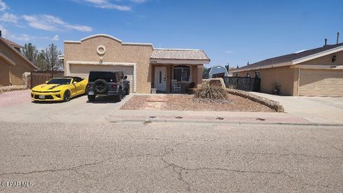 14240 Desert Mesquite Dr, Horizon City, TX, 79928-6547 | Card Image