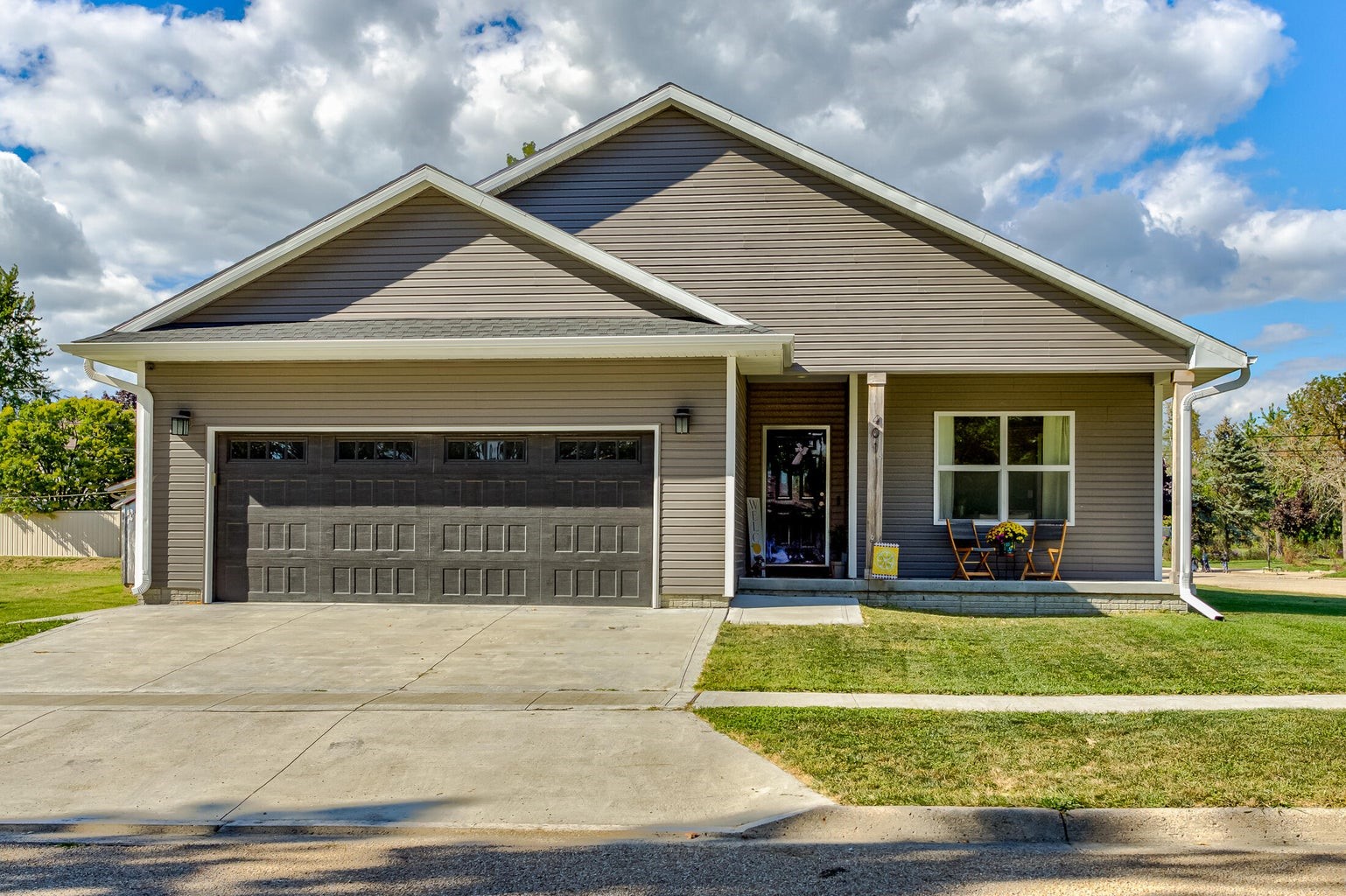 3rd St, State Center, IA 50247