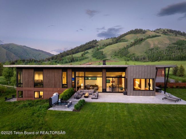13175 River Bend Rd, House other with 3 bedrooms, 4 bathrooms and null parking in Jackson WY | Image 4