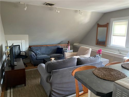3-81 Mill St, Newport, RI, 02840-6102 | Card Image