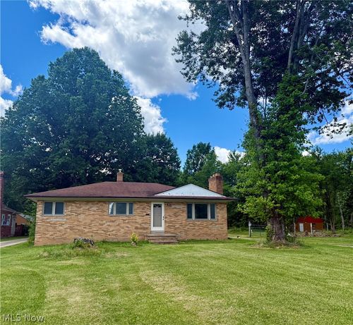 6950 Columbia Rd, Olmsted Twp, OH, 44138-1526 | Card Image